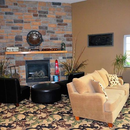 Cobblestone Inn & Suites - Lake View 외부 사진