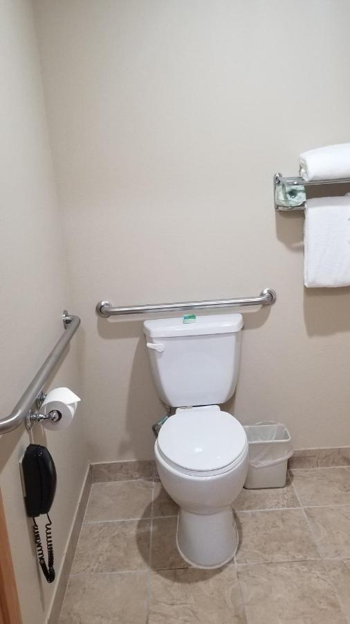 Cobblestone Inn & Suites - Lake View 외부 사진